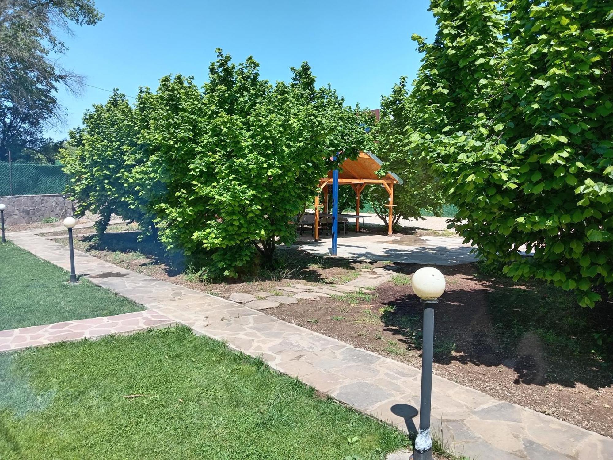 פירוט Vila Viktori מראה חיצוני תמונה