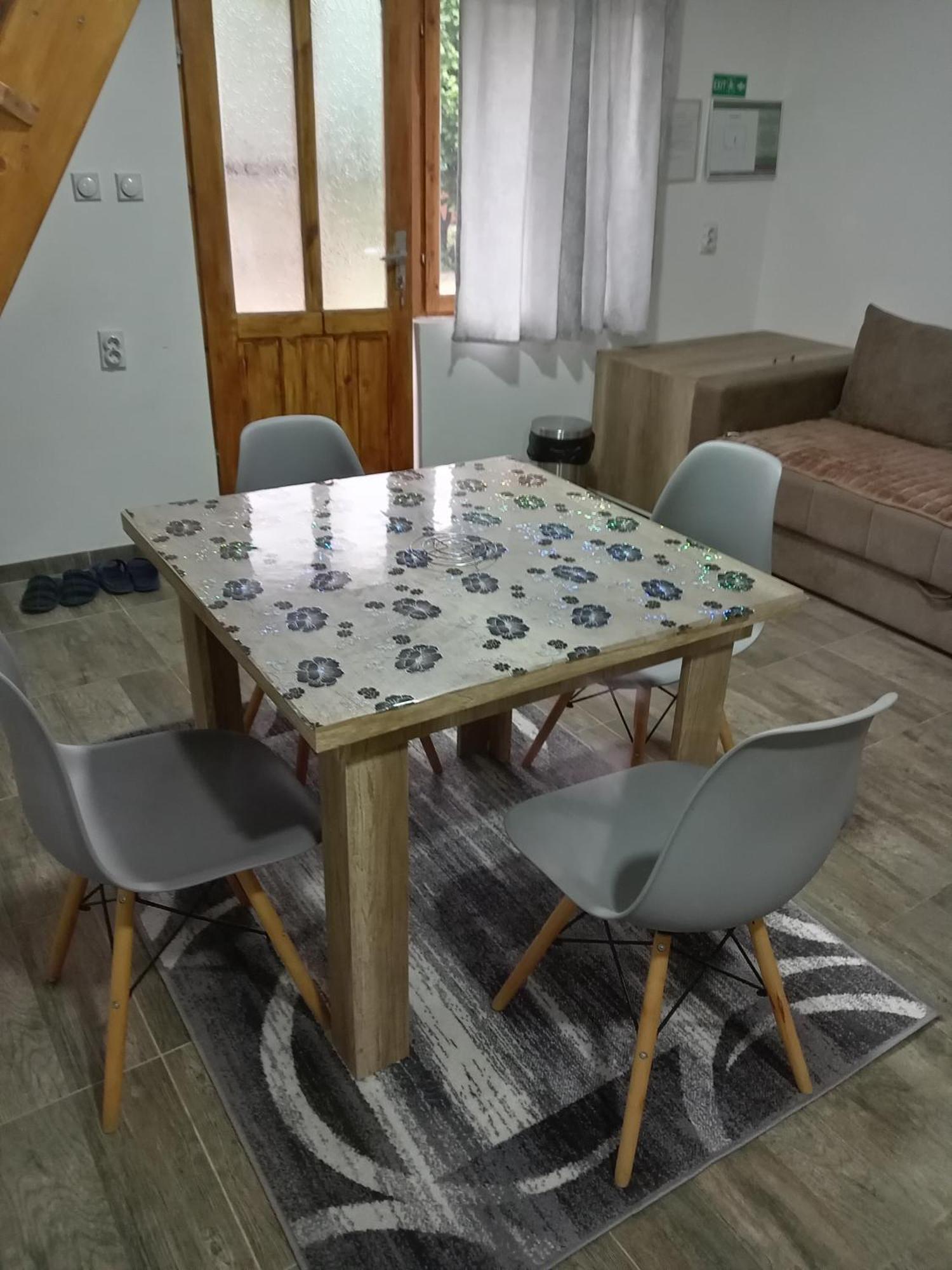 פירוט Vila Viktori מראה חיצוני תמונה